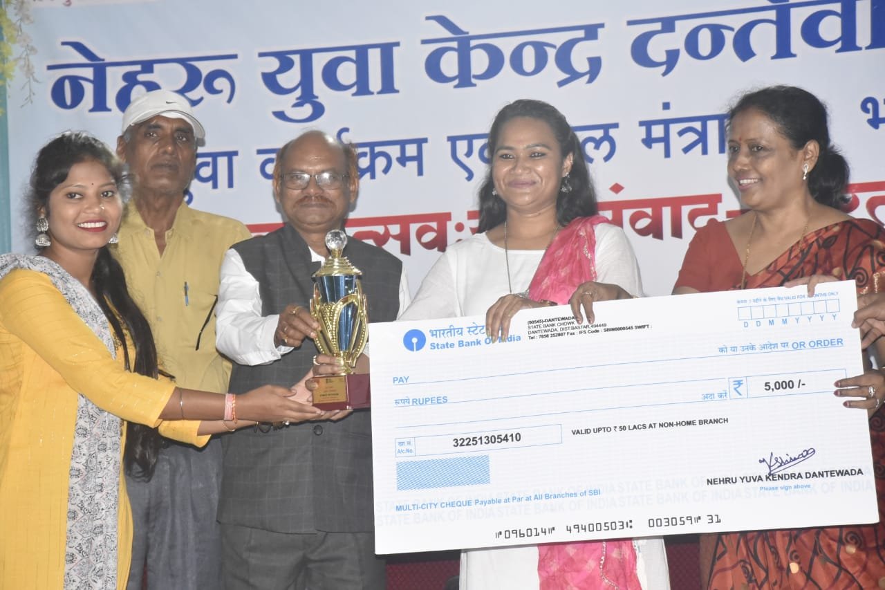 युवा उत्सव कार्यक्रम में युवाओं को मिला अपनी प्रतिभा दिखाने का मौका