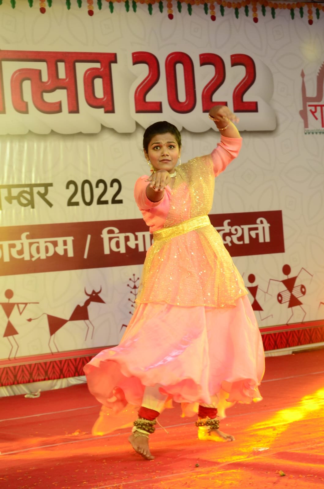 दिव्यानी ने दी कत्थक शास्त्रीय नृत्य की मोहक प्रस्तुति
