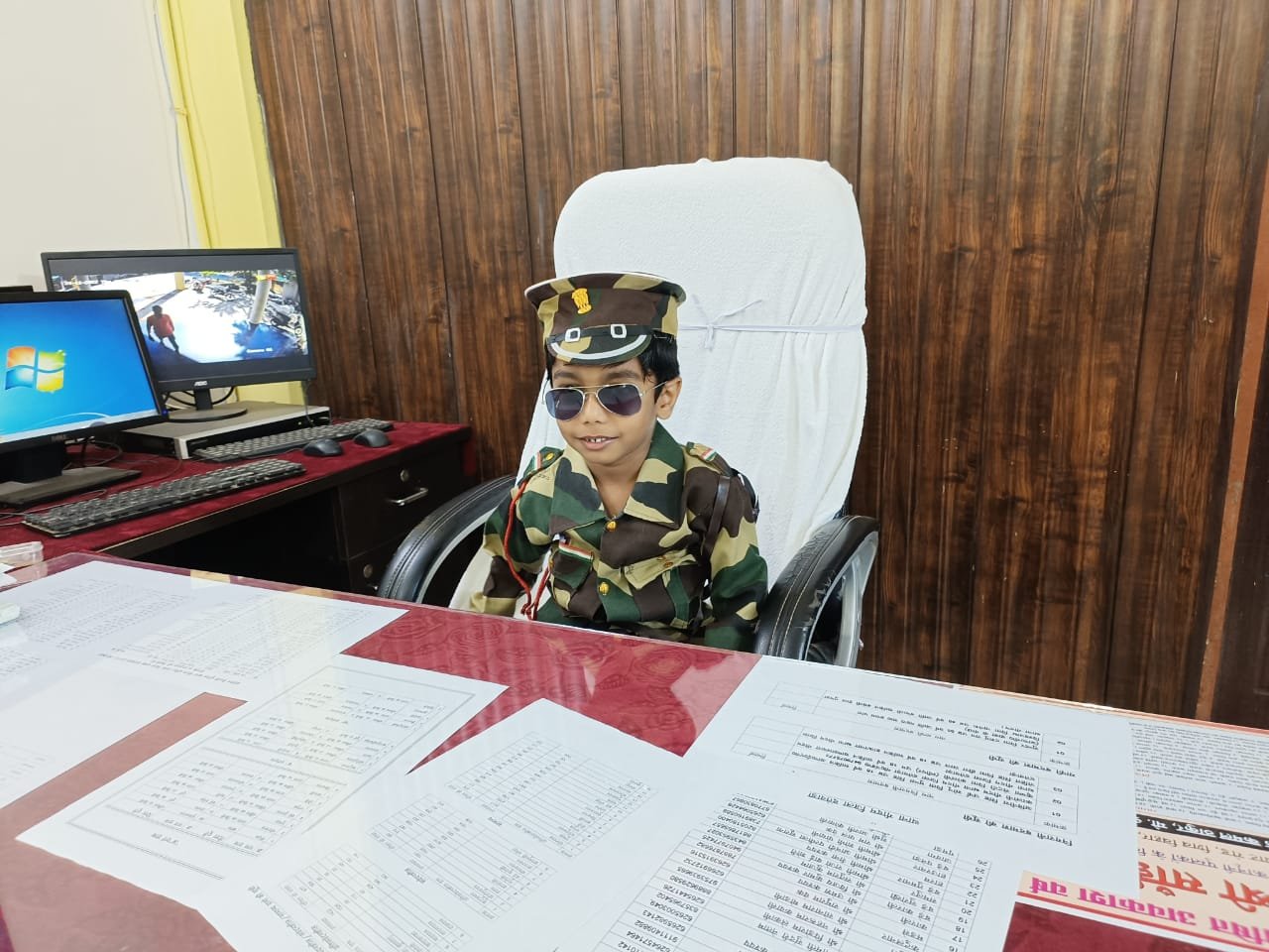स्कूली बच्चों ने सीखा पुलिस की कार्यप्रणाली, देश सेवा का लिया संकल्प