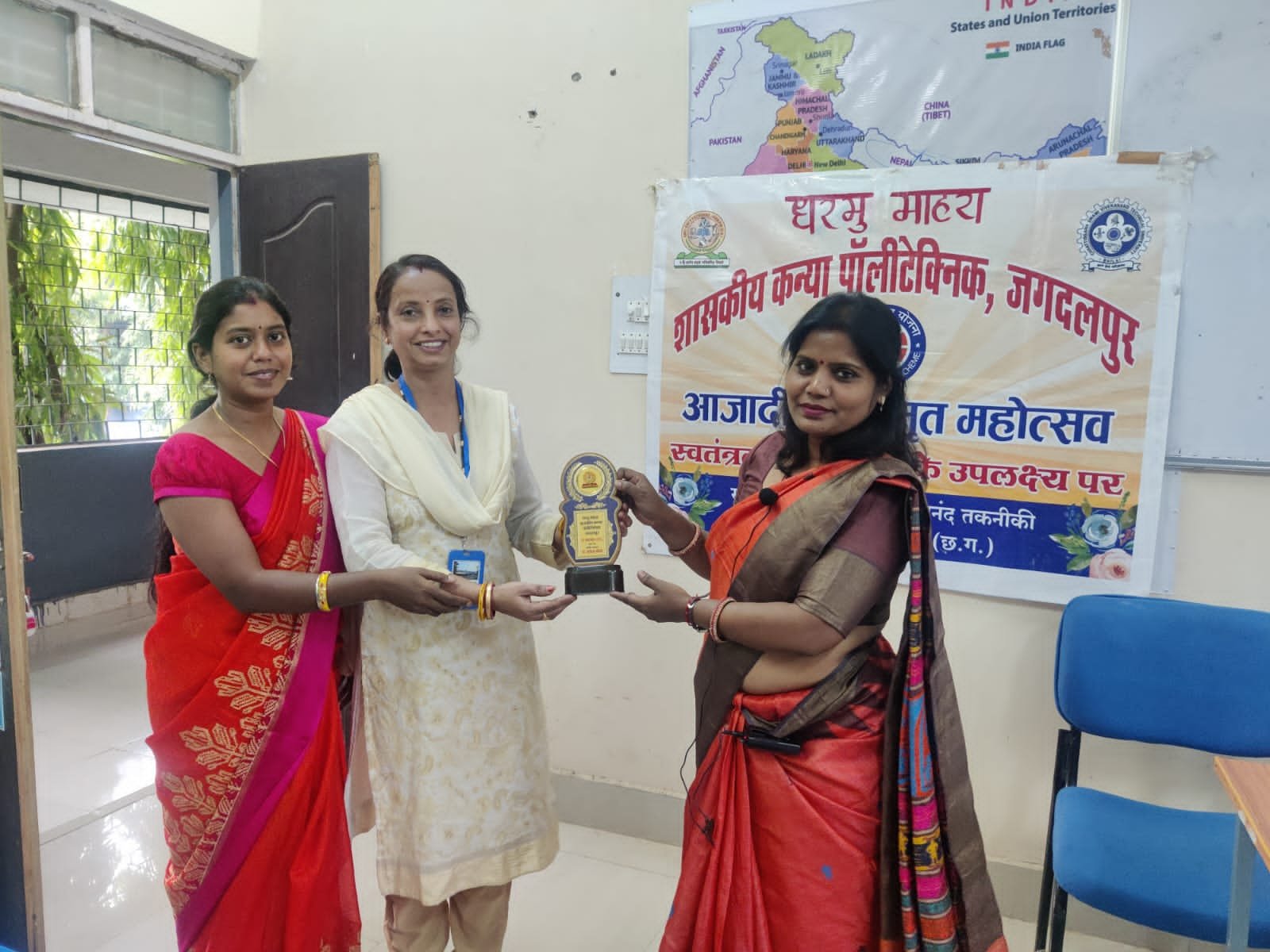 छात्राओं को मिला स्वास्थ्य संबधित जानकारी