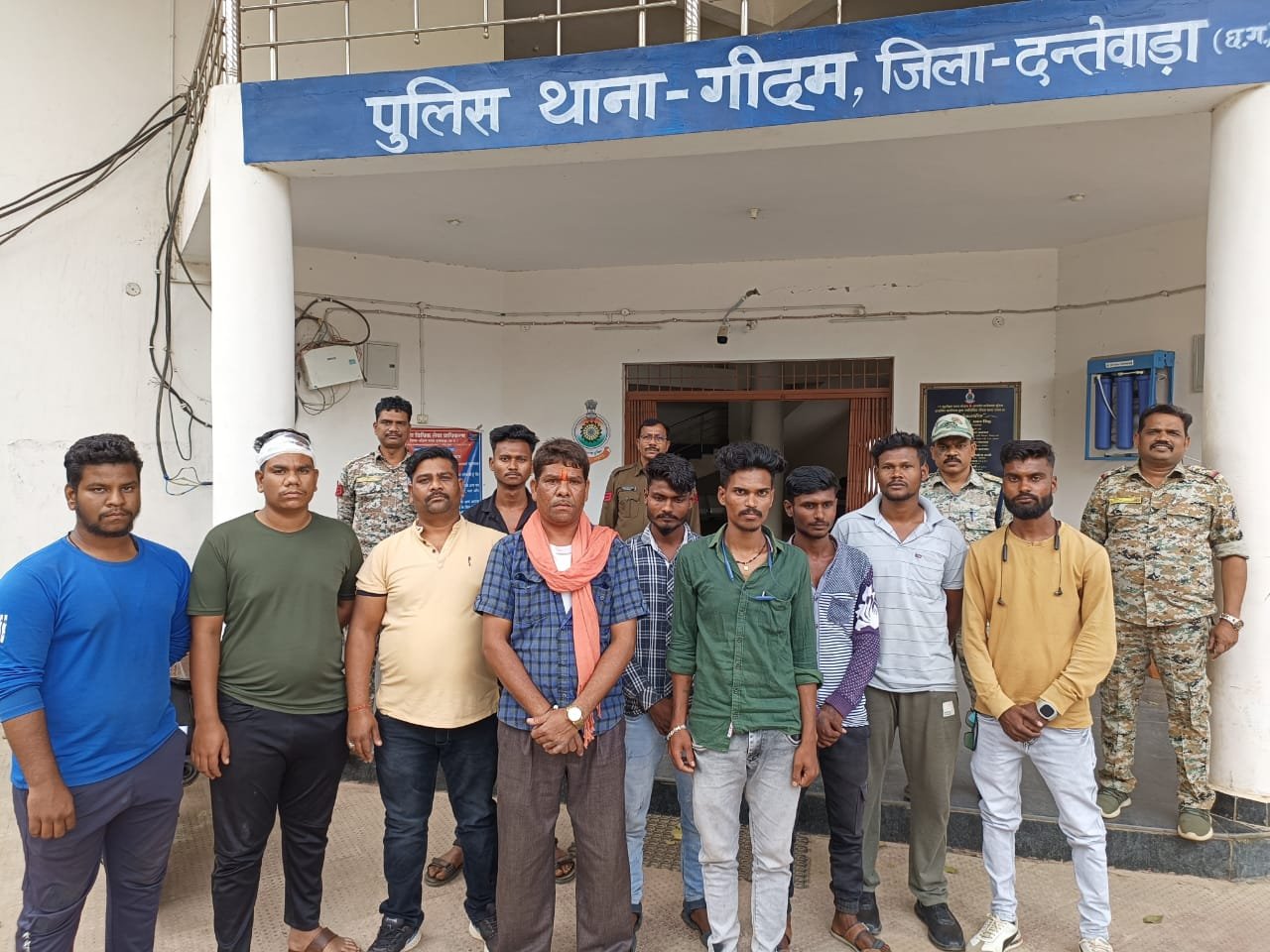 आपसी विवाद में मारपीट करने वाले 10 आरोपी गिरफ्तार