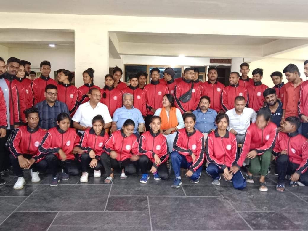राष्ट्रीय किकबाक्सिंग प्रतियोगिता हेतु छत्तीसगढ़ की टीम रवाना