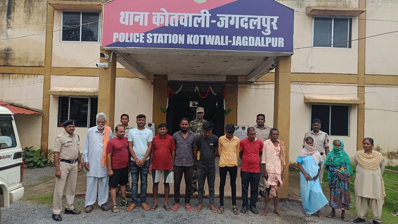 बस्तर पुलिस द्वारा फरार वारंटियो को किया गिरफ्तार