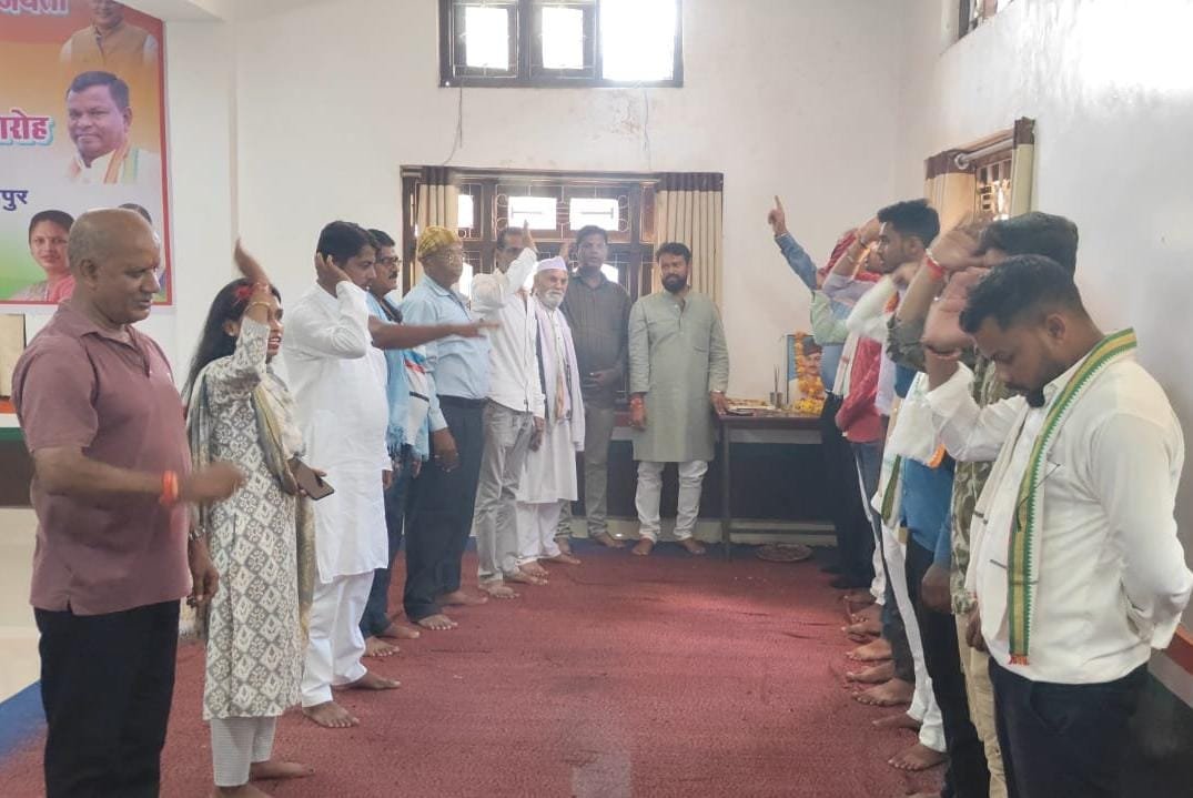 कांग्रेसियों ने सादगीपूर्ण मनाई शहीद ए आजम भगत सिंह की जयंती