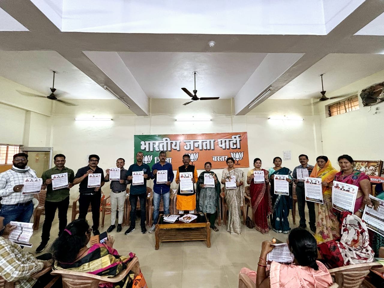 हर लाभार्थियों के घर नरेंद्र मोदी का संदेश लेकर पहुंचेंगे भाजपा कार्यकर्ता : सुरेश गुप्ता