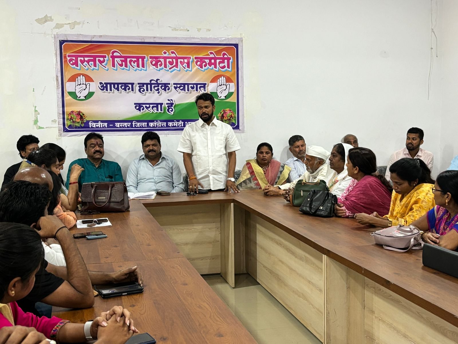 आगामी लोकसभा चुनाव हेतु कार्यकर्ताओं की हुई बैठक