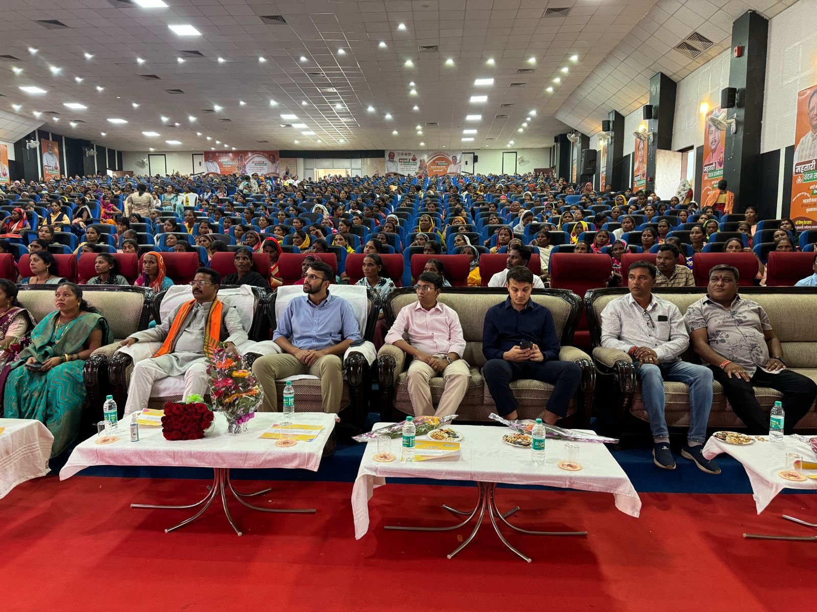 प्रधानमंत्री ने वर्चुअल महतारी वंदन योजना की पहली किश्त का किया हस्तांतरण