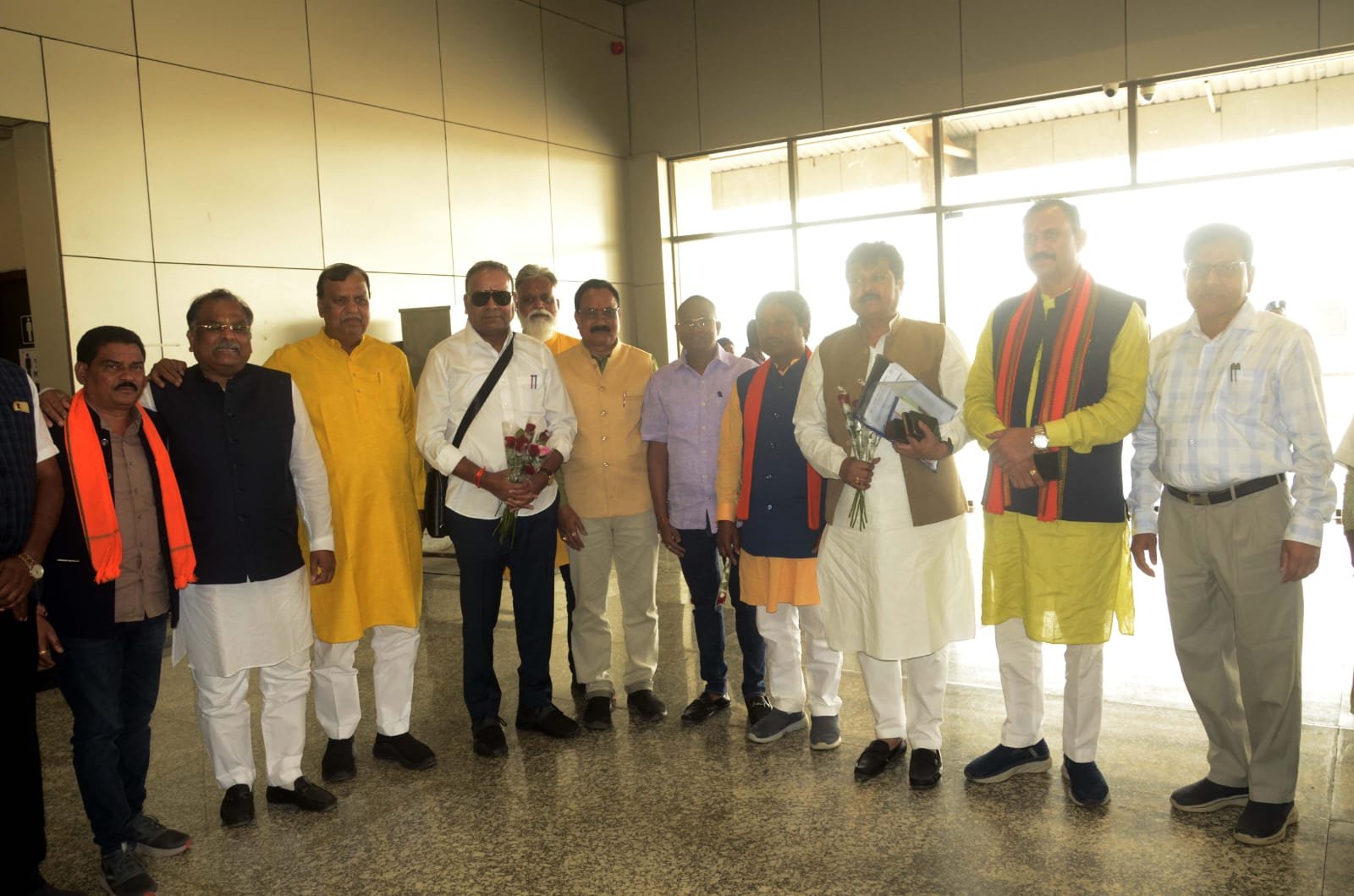 प्रदेश के स्वास्थ्य मंत्री एक दिवसीय प्रवास पर जगदलपुर पहुंचे