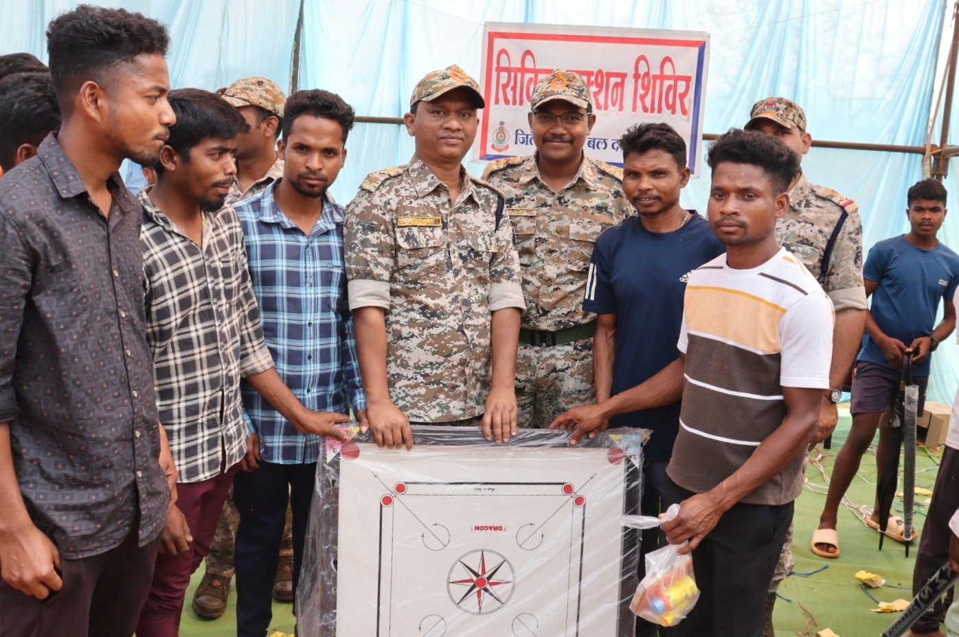 सिविक एक्शन कार्यक्रम में स्वास्थ्य लाभ के साथ खिलाड़ियों को खेल किट का वितरण