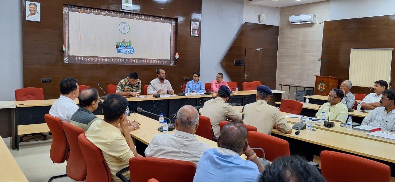 प्रशासन द्वारा व्यापारियों की सहमति से एसबीआई चौक से चाँदनी चौक मार्ग को किया गया वन-वे
