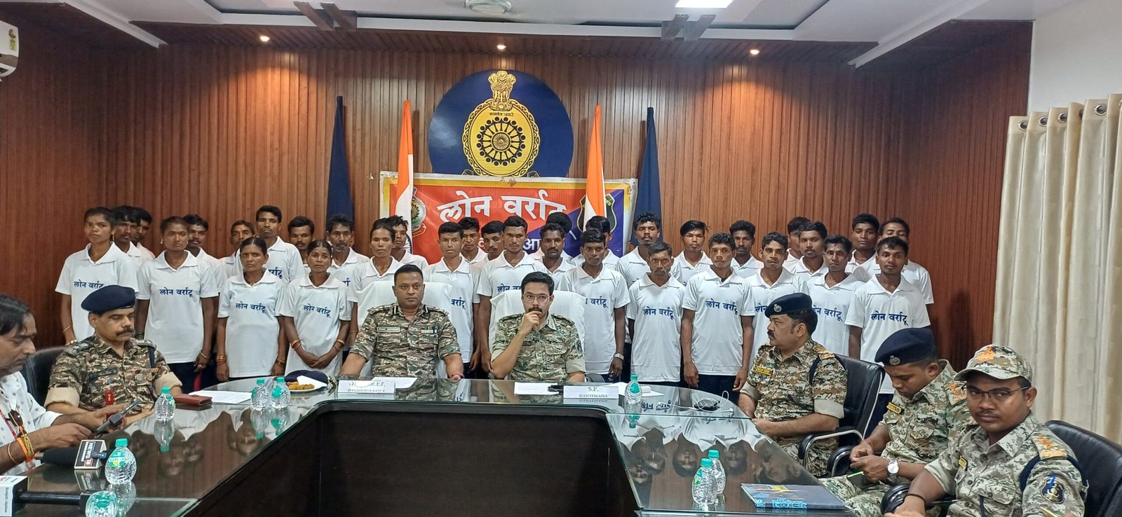 नक्सलियों ने हिंसा की राह छोड़कर लोकतंत्र और सविंधान में जताया विश्वास
