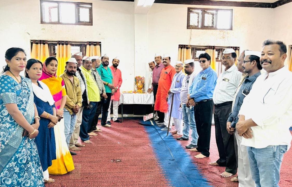 कांग्रेसियों ने स्व. राजीव गांधी की पुण्यतिथि सादगीपूर्ण मनाई