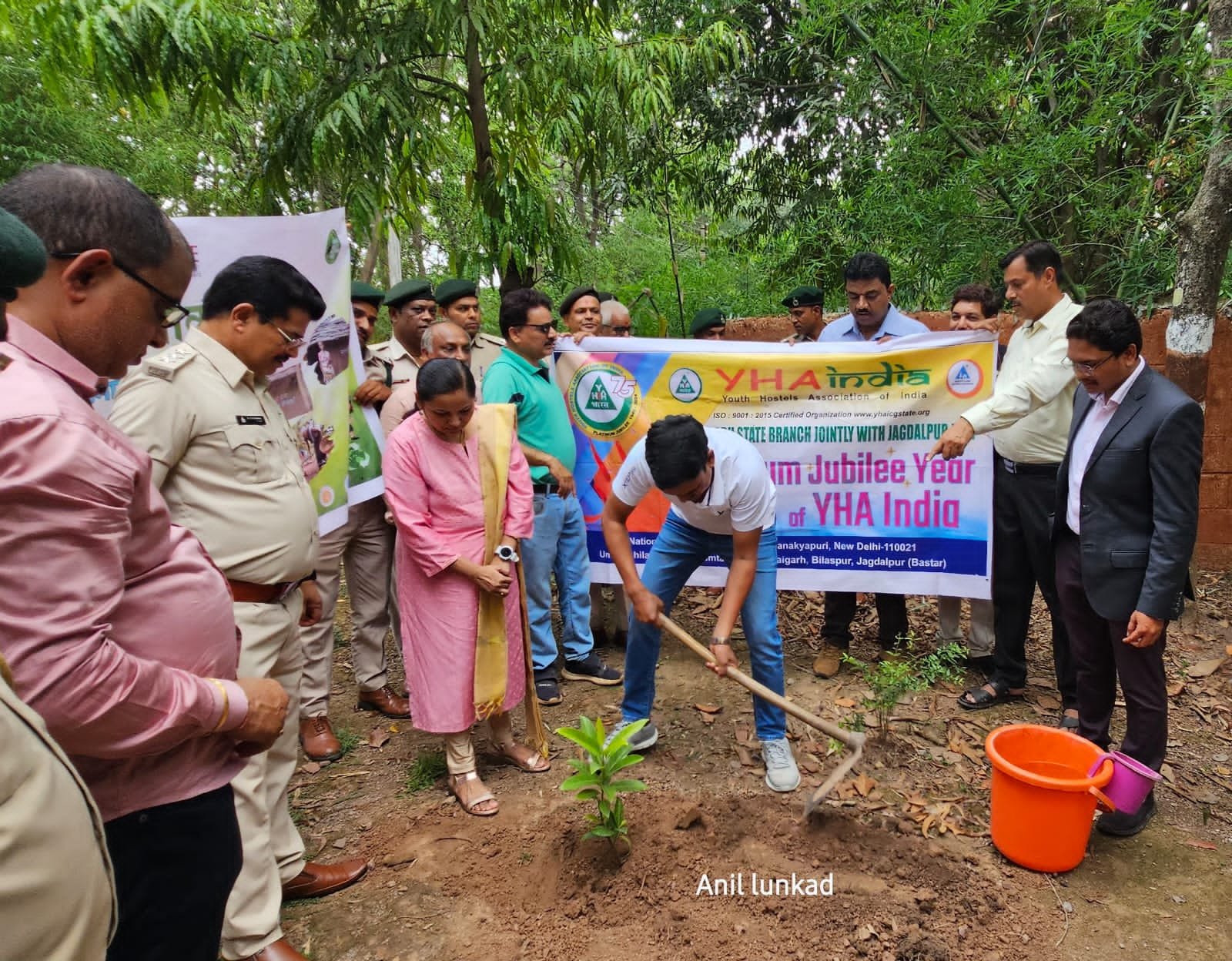 विश्व पर्यावरण दिवस पर यूथ हॉस्टल की टीम ने किया वृक्षारोपण