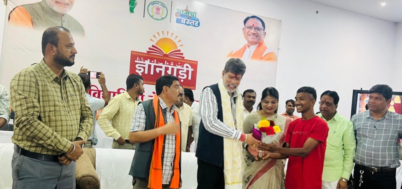 पढ़ाई का दबाव नहीं ले, अपना सर्वोच्च प्रदर्शन करें :  विधायक