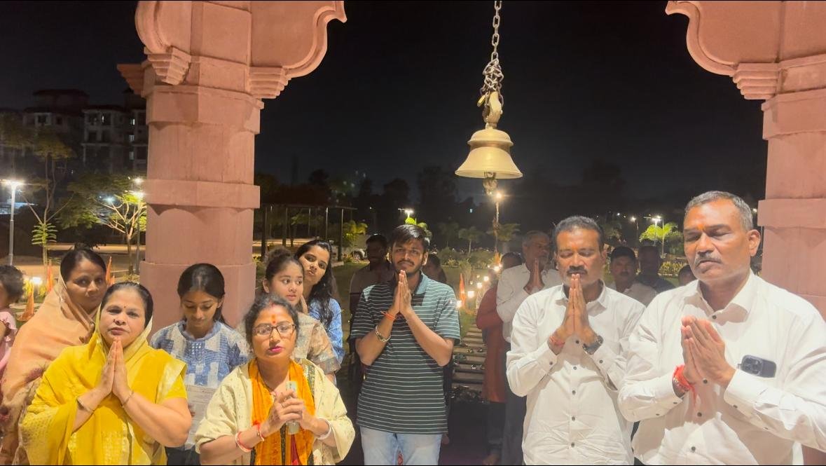 भक्तो द्वारा नगर के 26 मंदिरों में हो रहा हनुमान चालीसा पाठ