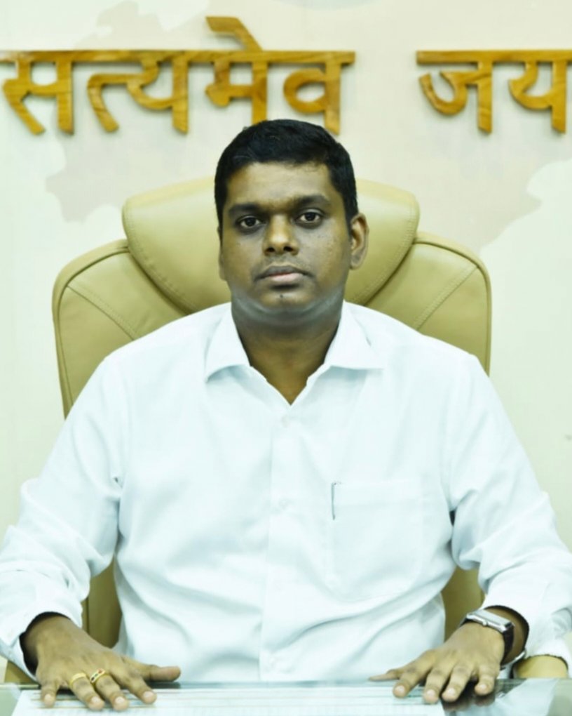 नव पदस्थ कलेक्टर हरीस एस. ने किया पदभार ग्रहण