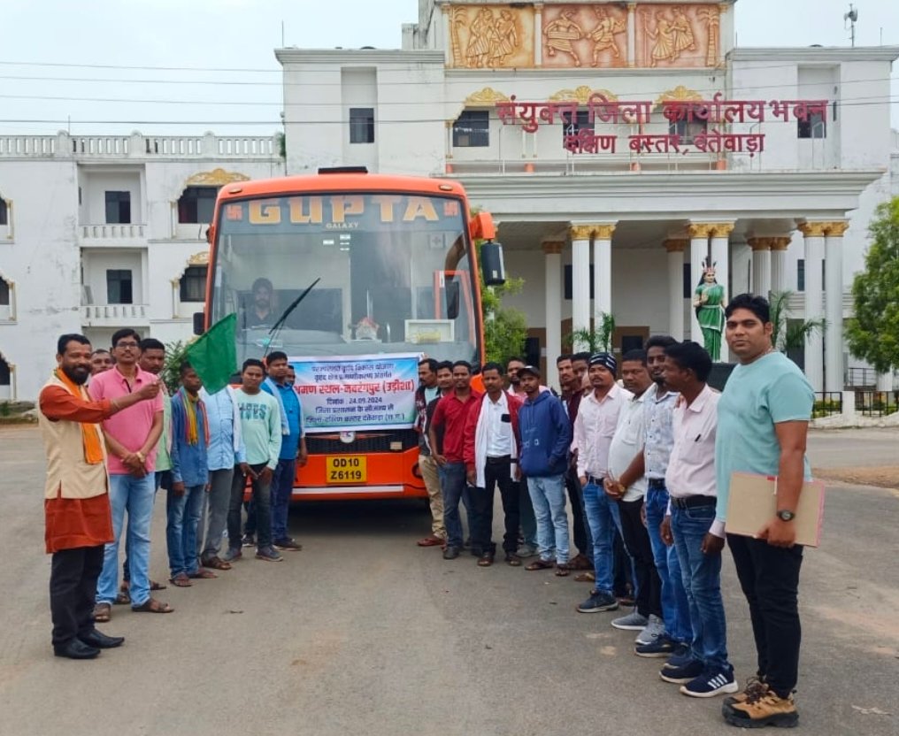 मत्स्य कृषकों ने नवरंगपुर भ्रमण कर मत्स्य पालन के उन्नत तकनीक को जाना