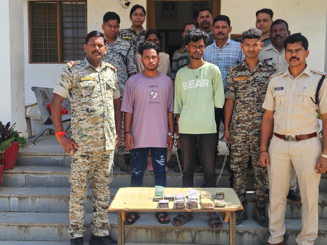 चौबीस घंटे के भीतर चोरी के प्रकरण में पुलिस ने आरोपियों को पकड़ा