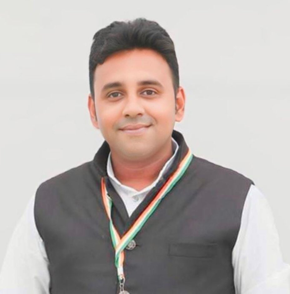 मस्जिदों को राजनीति से दूर रखने की बात करने वाले स्वयं कर रहे मस्जिद के नाम से राजनीति : जावेद खान