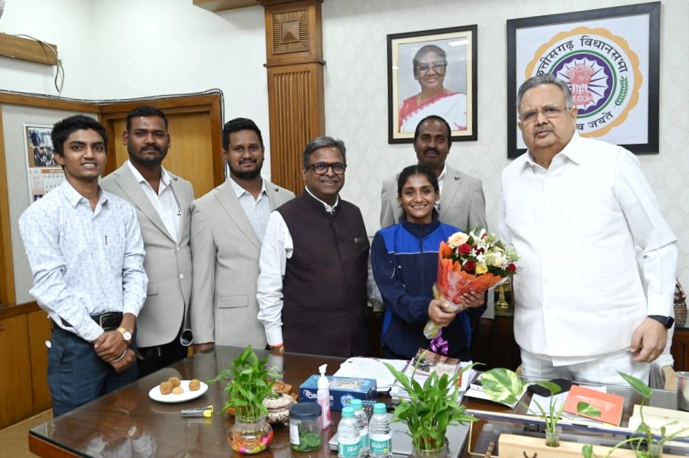 ईस्ट एशिया म्यूथाई चैंपियनशिप में भारत का प्रतिनिधित्व करने दिव्या व अमन रवाना