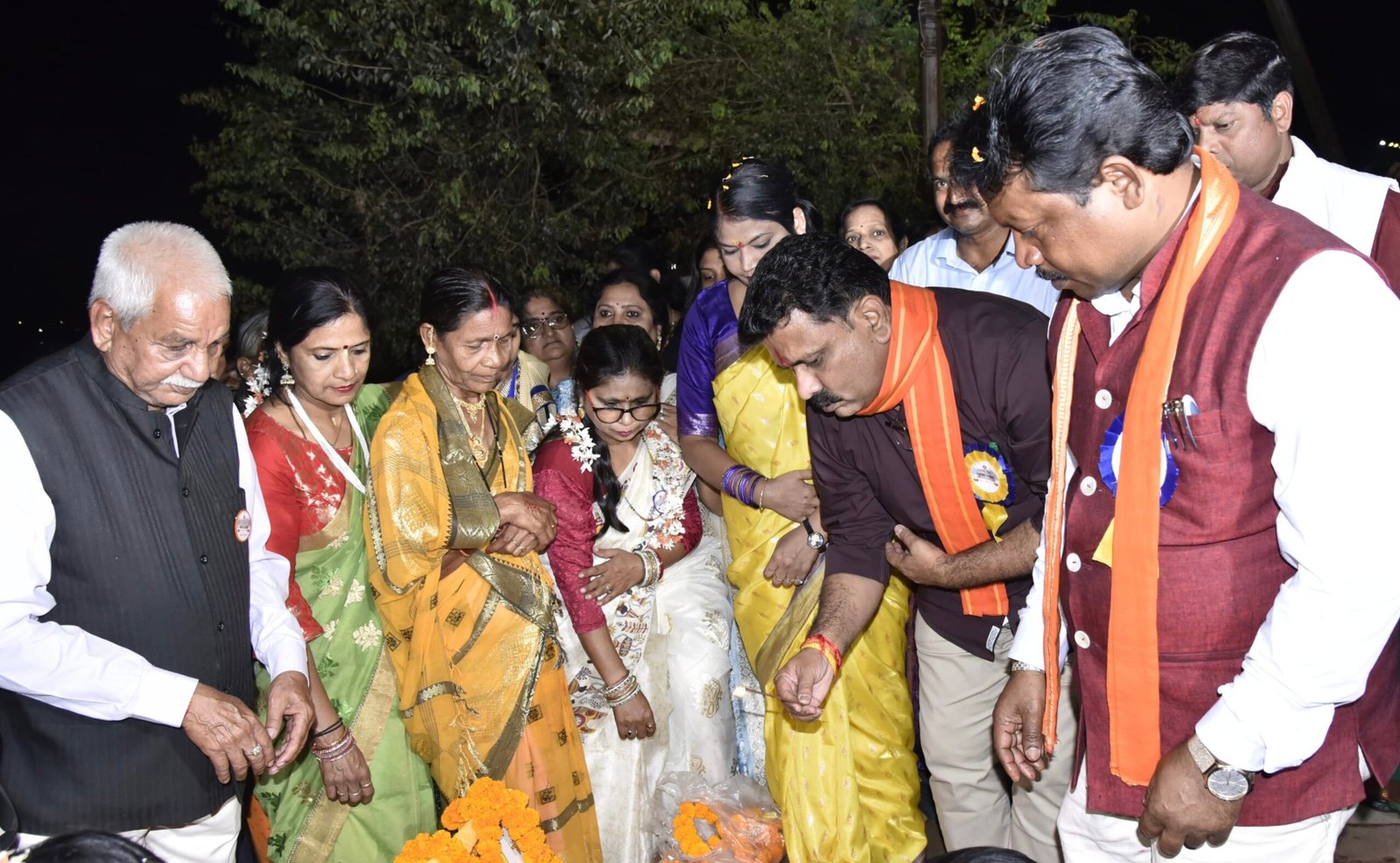 दीपोत्सव कार्यक्रम में उप मुख्यमंत्री ने किया दीप प्रज्ज्वलित