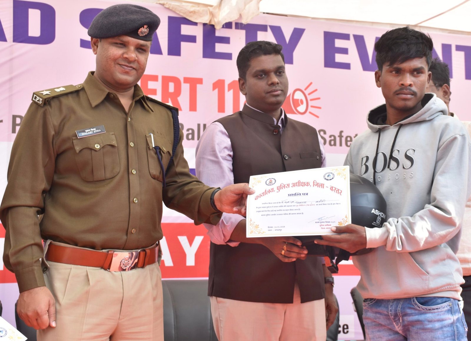 पुलिस विभाग के मार्गदर्शन में स्कूली बच्चों ने निकली यातायात जागरूकता रैली
