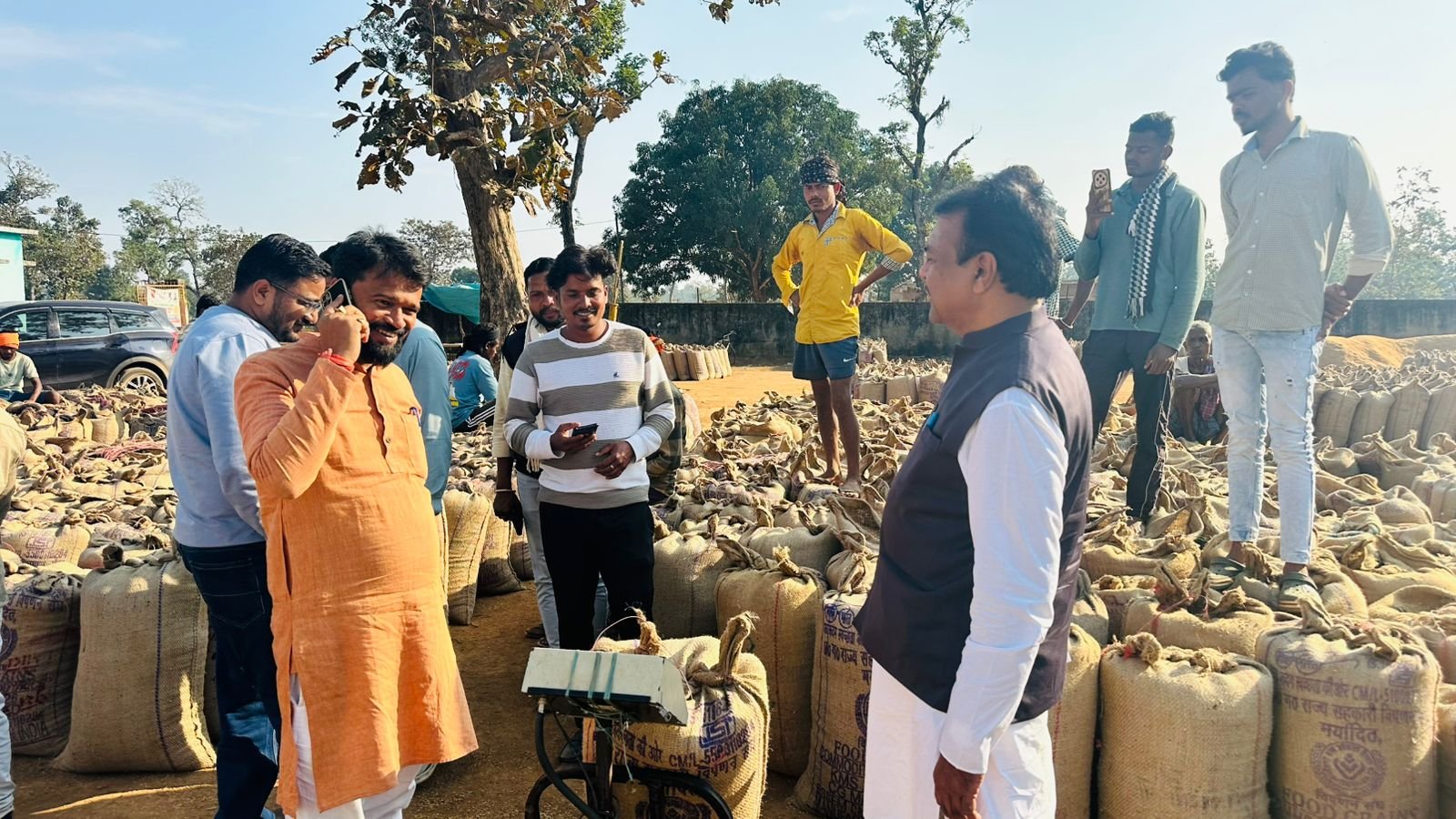 भाजपा के शासन में किसान धान बेचने भटक रहे : रेखचंद जैन