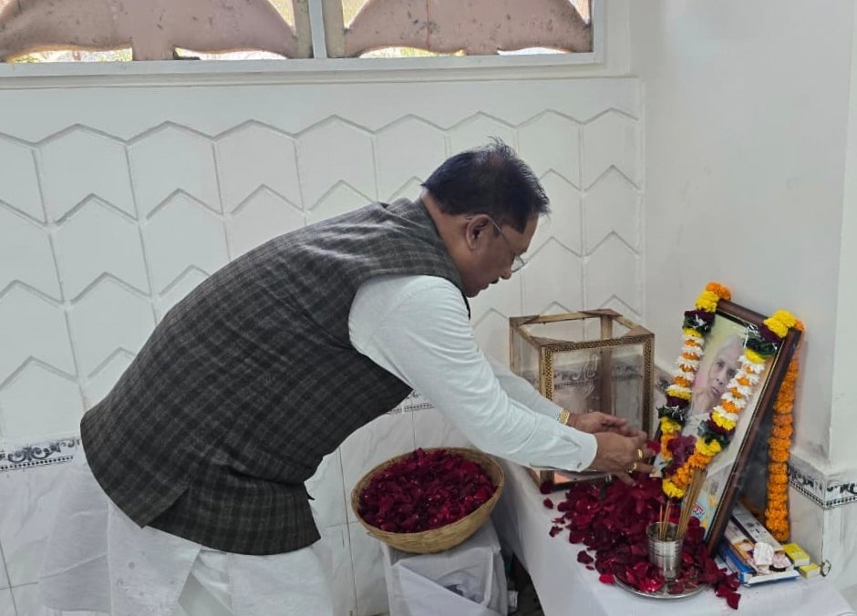 मुख्यमंत्री व गृहमंत्री ने वन मंत्री की दिवंगत माता को दी श्रद्धांजलि
