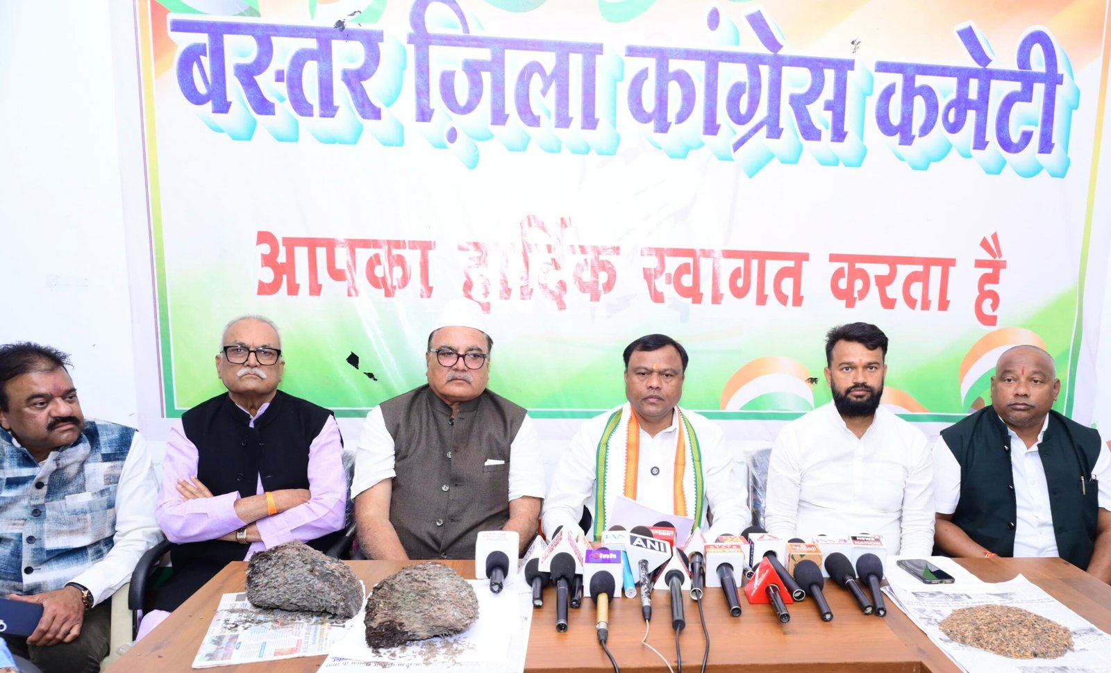 धान नहीं, भाजपा सरकार का सिस्टम सड़ चुका है : दीपक बैज