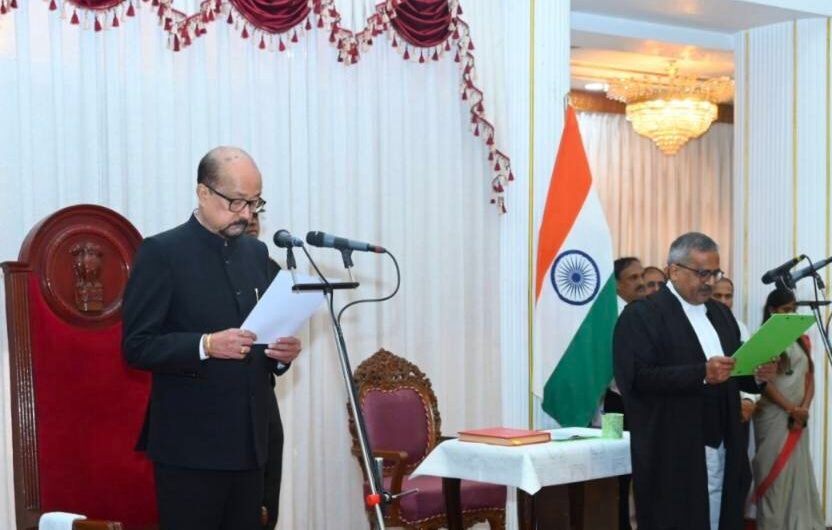 राज्यपाल ने न्यायाधिपति कृष्न राम महापात्र को मुख्य न्यायाधीश पद की दिलाई शपथ