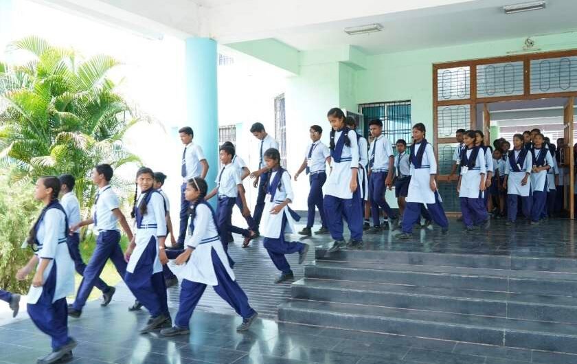 संघर्ष की छाया से शिक्षा की रोशनी तक, आस्था गुरुकुल गढ़ रहा बच्चों का भविष्य
