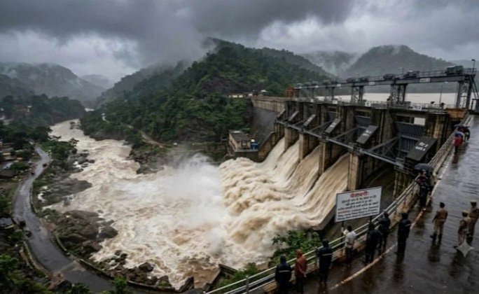 चक्रवाती तूफान ‘अर्नब’ का बस्तर में असर, प्रशासन अलर्ट मोड पर