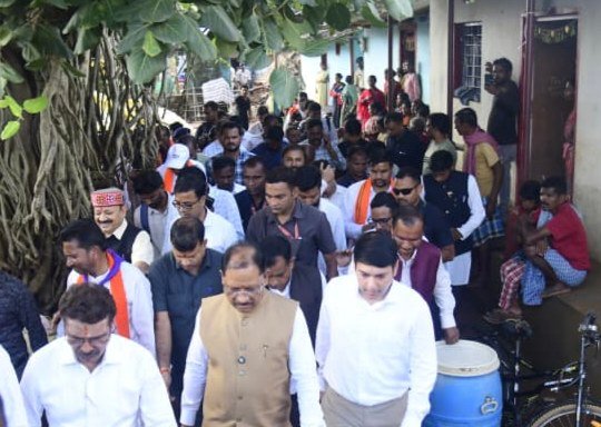 मुख्यमंत्री ने बाढ़ प्रभावित क्षेत्रों का लिया जायजा, आर्थिक मदद देने की घोषणा की