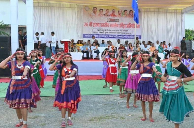 खिलाड़ी अनुशासित होकर खेल भावना के साथ मैदान में उतरे : राजस्व मंत्री