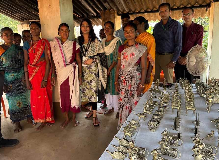 बस्तर के ढोकरा शिल्प को मिलेगी राष्ट्रीय पहचान, भारत सरकार की टीम ने किया दौरा