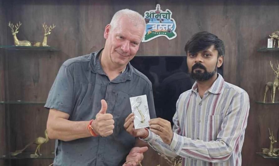 विदेशी पर्यटक पर चढ़ा बस्तर की लोक कला का जादू